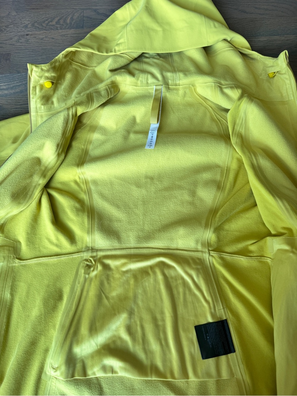 Lululemon Cross Chill Jacket - Picture 7 of 12